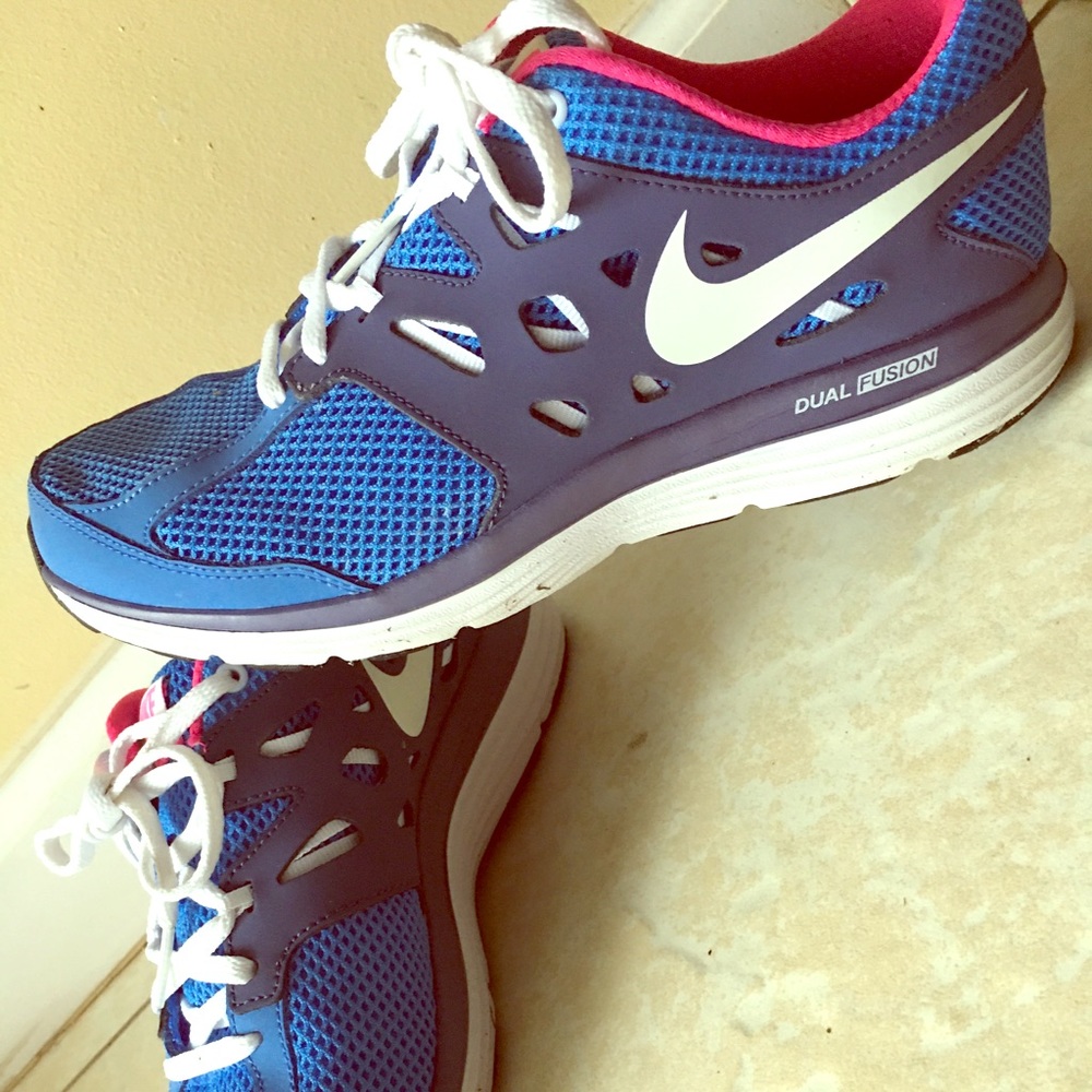 Nike Dual Fusion